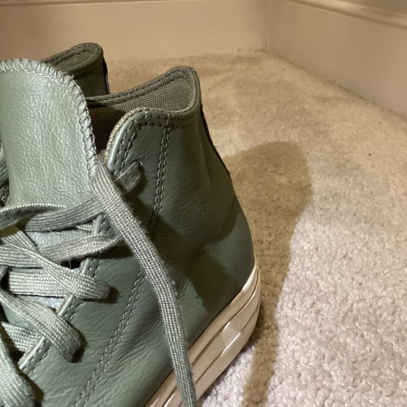 Stylish Green leather converse - Picture 2 of 6